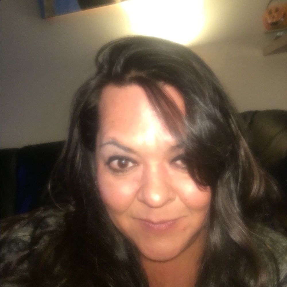 Meet your Posher, Leslie